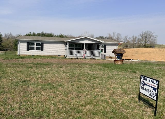 7533 Galen Rd, Lafayette, TN 37083