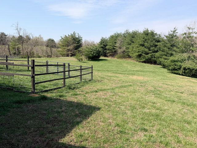 7533 Galen Rd, Lafayette, TN 37083