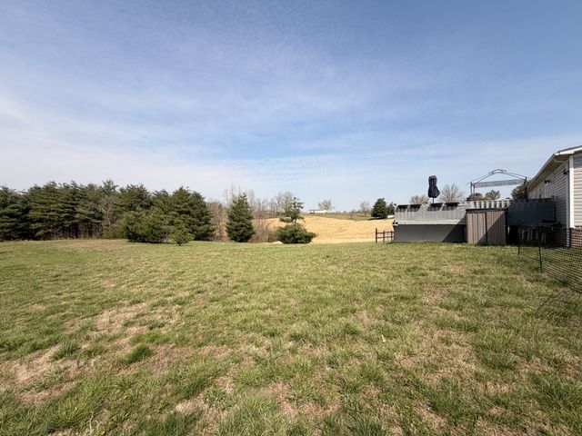 7533 Galen Rd, Lafayette, TN 37083