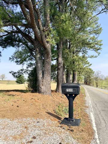 7533 Galen Rd, Lafayette, TN 37083