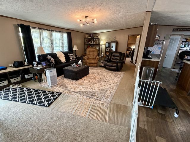 7533 Galen Rd, Lafayette, TN 37083