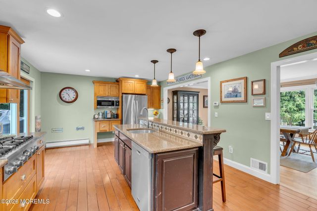 23 Southview Terrace S, Middletown, NJ 07748