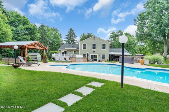 23 Southview Terrace S, Middletown, NJ 07748