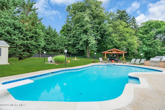 23 Southview Terrace S, Middletown, NJ 07748