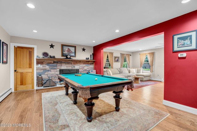 23 Southview Terrace S, Middletown, NJ 07748