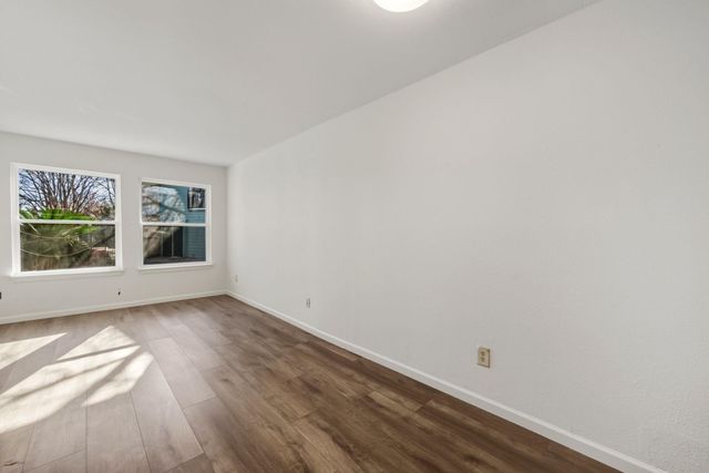 2124 Burton DR 125, Austin, TX 78741