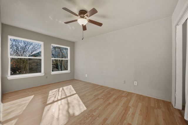 2124 Burton DR 125, Austin, TX 78741