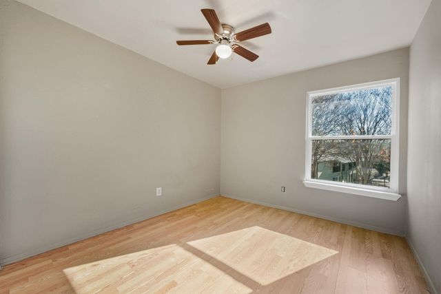 2124 Burton DR 125, Austin, TX 78741