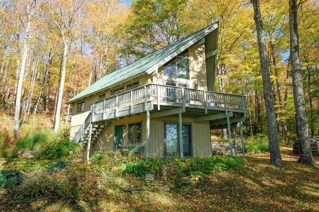 454 Edwin's Pond Road, Rochester, VT 05767