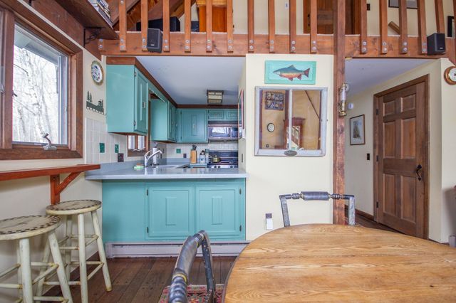 454 Edwin's Pond Road, Rochester, VT 05767