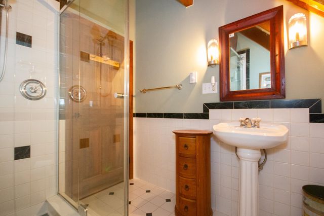 454 Edwin's Pond Road, Rochester, VT 05767