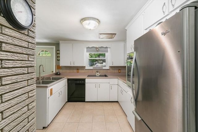 38 Brimbal Ave, Beverly, MA 01915