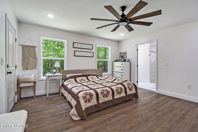 98 Paso Fino Tr, Jamestown, TN 38556