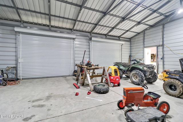 98 Paso Fino Tr, Jamestown, TN 38556