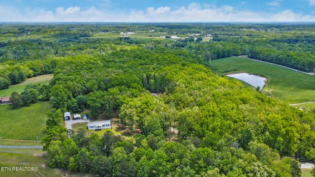 98 Paso Fino Tr, Jamestown, TN 38556