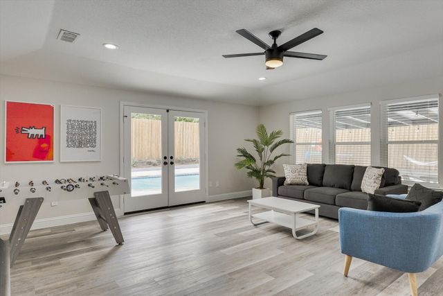3921 Amy Avenue, Garland, TX 75043