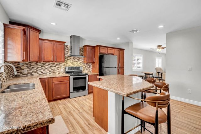 2405 N 27TH Place, Phoenix, AZ 85008