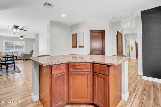 2405 N 27TH Place, Phoenix, AZ 85008