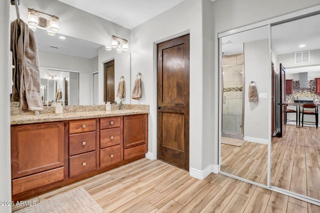 2405 N 27TH Place, Phoenix, AZ 85008