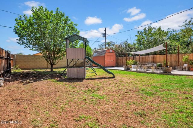 2405 N 27TH Place, Phoenix, AZ 85008
