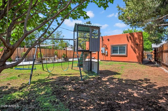 2405 N 27TH Place, Phoenix, AZ 85008