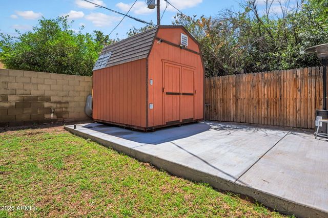 2405 N 27TH Place, Phoenix, AZ 85008