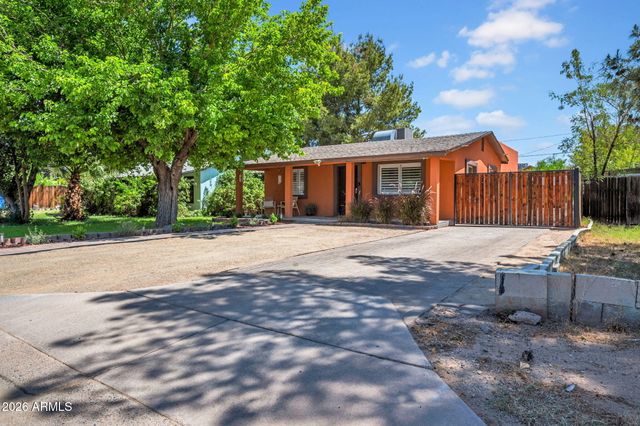 2405 N 27TH Place, Phoenix, AZ 85008