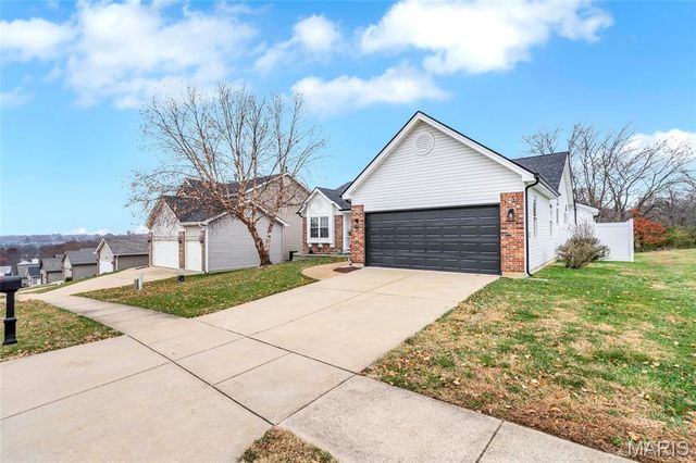 1404 Durham Drive, Herculaneum, MO 63048