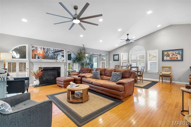 1404 Durham Drive, Herculaneum, MO 63048