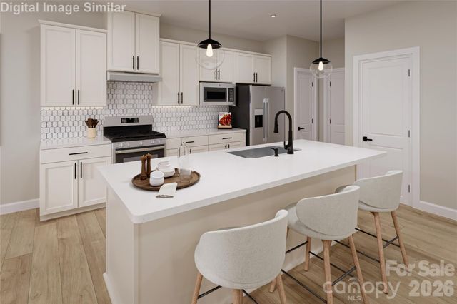 2059 Fernway Drive, Charlotte, NC 28216