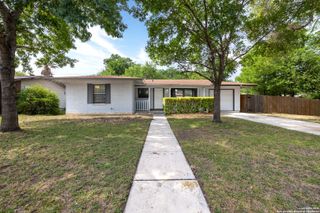 3702 La Sabre Dr, San Antonio, TX 78218