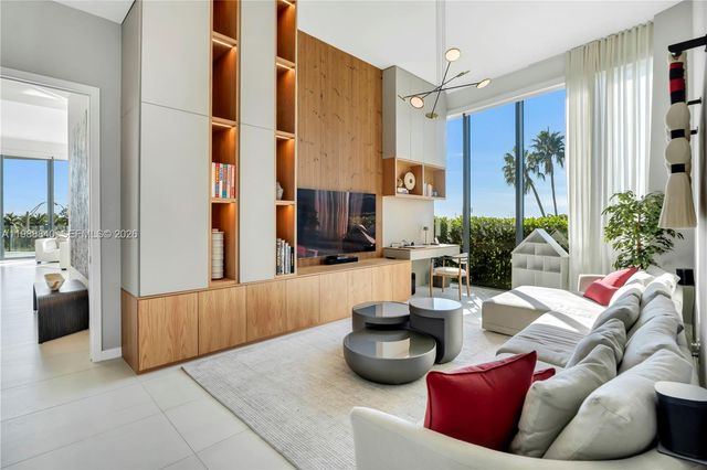 2811 S Bayshore Dr 4A, Miami, FL 33133