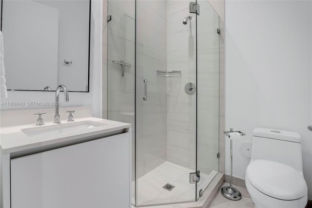 2811 S Bayshore Dr 4A, Miami, FL 33133