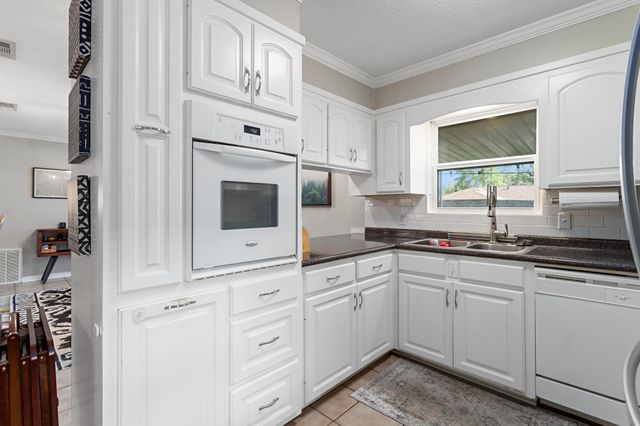 4675 Fieldwood Lane, Beaumont, TX 77706