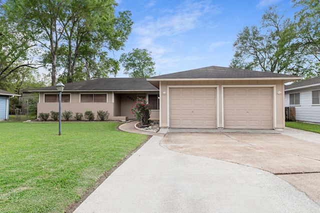 4675 Fieldwood Lane, Beaumont, TX 77706