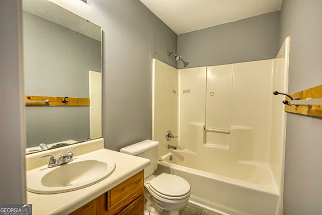 2313 Laura Court NE, Milledgeville, GA 31061