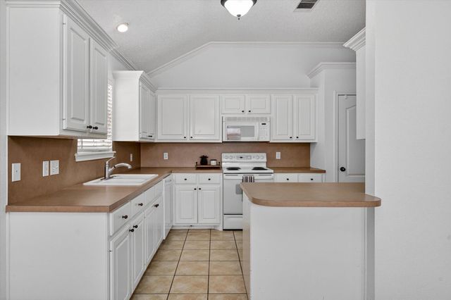 2216 97th Street, Lubbock, TX 79423