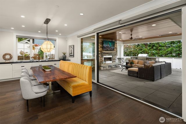 3406 97th Avenue SE, Mercer Island, WA 98040