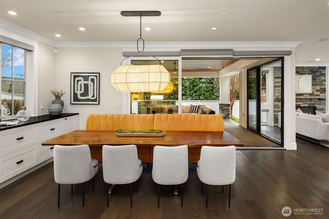 3406 97th Avenue SE, Mercer Island, WA 98040