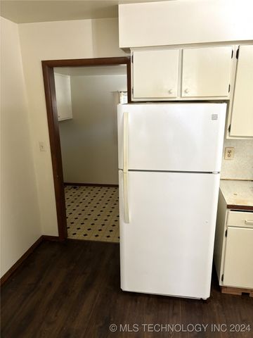 704 S Morton Avenue, Okmulgee, OK 74447