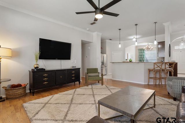 916 Pam, Tyler, TX 75703