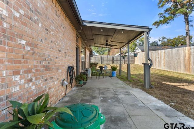 916 Pam, Tyler, TX 75703