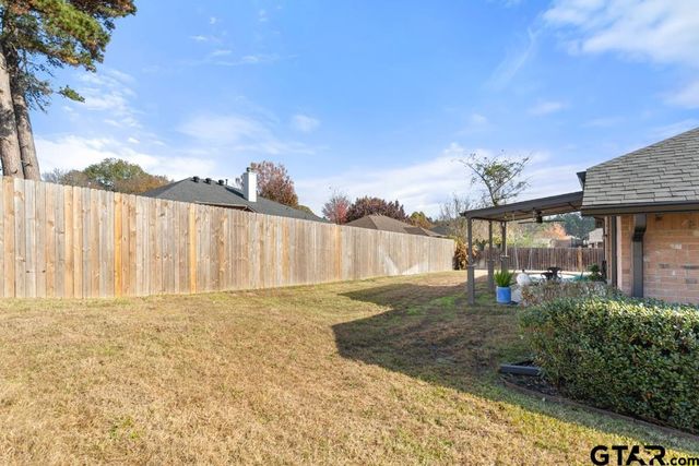 916 Pam, Tyler, TX 75703