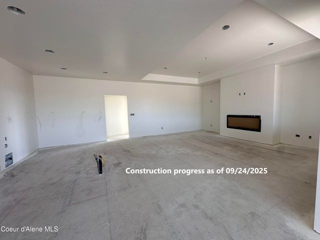 9140 W Cultivator Ave, Rathdrum, ID 83858
