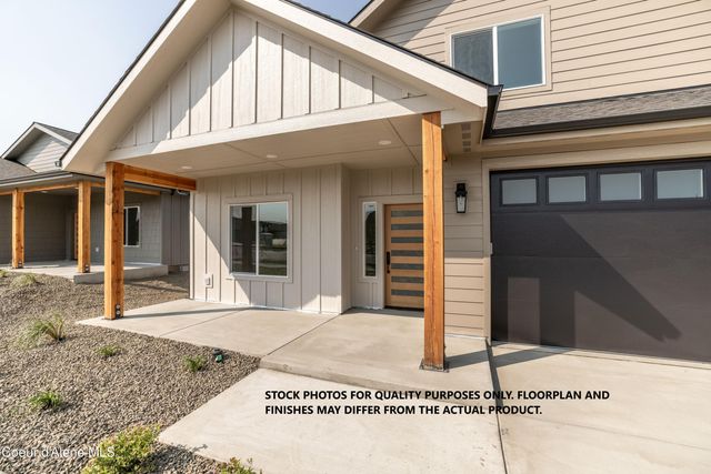 9140 W Cultivator Ave, Rathdrum, ID 83858