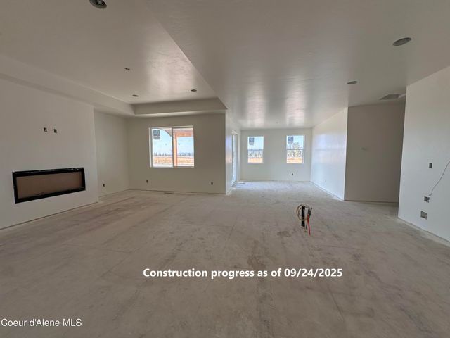9140 W Cultivator Ave, Rathdrum, ID 83858