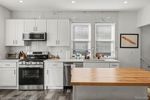 3466 Fischer Street, Detroit, MI 48214