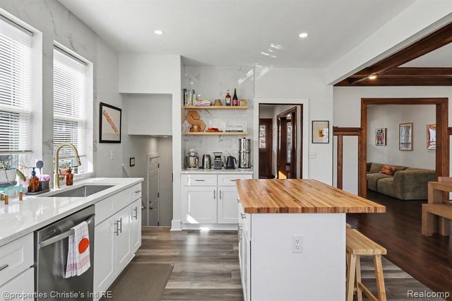 3466 Fischer Street, Detroit, MI 48214