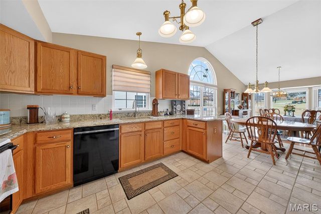 11318 Taylor Pines Drive, Maryland Heights, MO 63043