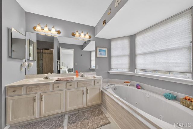 11318 Taylor Pines Drive, Maryland Heights, MO 63043